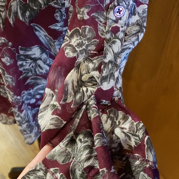 Kut from the kloth sheer floral burgandy top - Picture 3 of 6